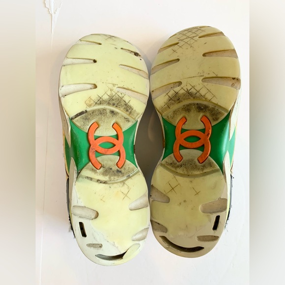 Chanel Gold Boucle Sneakers - Size 38.5 - Picture 8 of 9